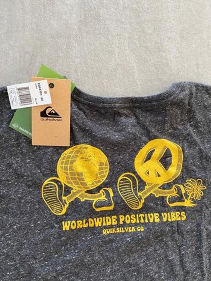 T-shirt Quiksilver 16 ans NEUF