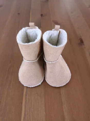 Bottes fourrées 3-6 mois