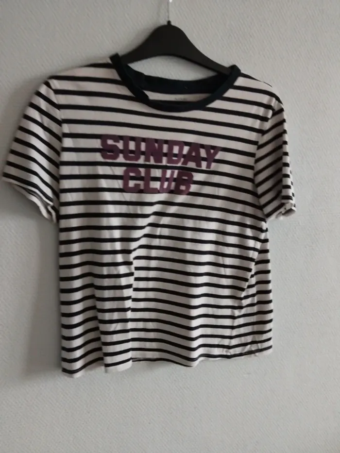 Tee-shirt taille S - photo numéro 3