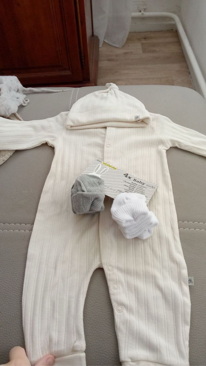 Lot de vêtements pyjama garçon - photo numéro 3
