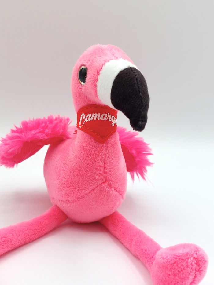 Peluche doudou flamand rose RODA Camargue bandana rouge 22 cm - photo numéro 4