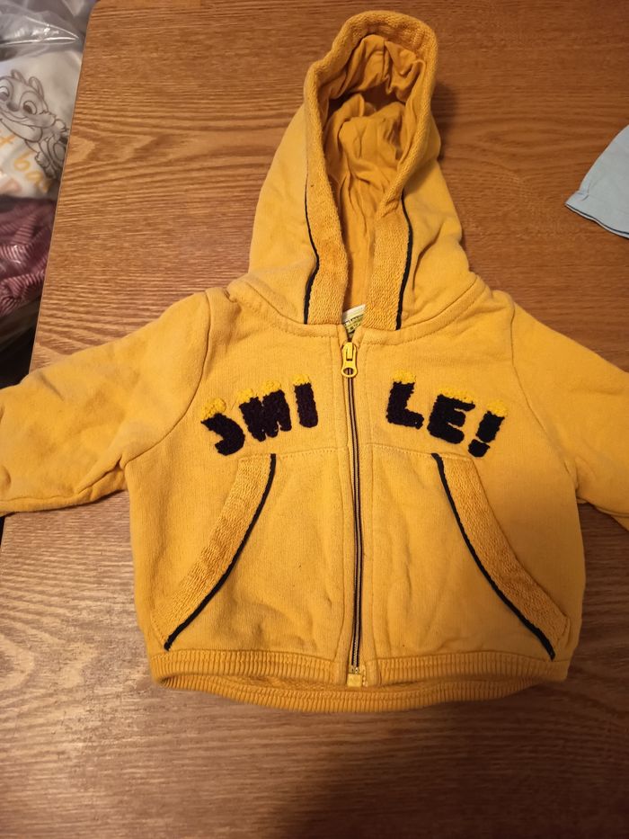 Gilet zippé à capuche 3 mois