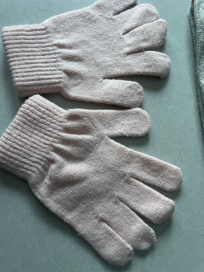Lot  Bonnet + 2 paires de gants  enfant - photo numéro 3