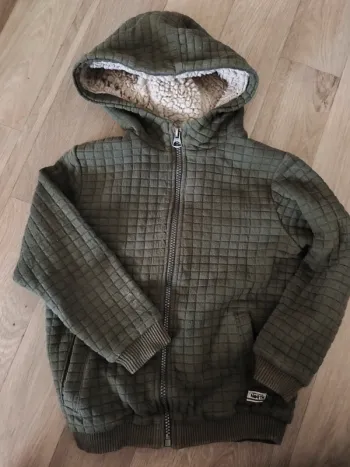 Gilet zippé très chaud taille 6 ans marque kiabi