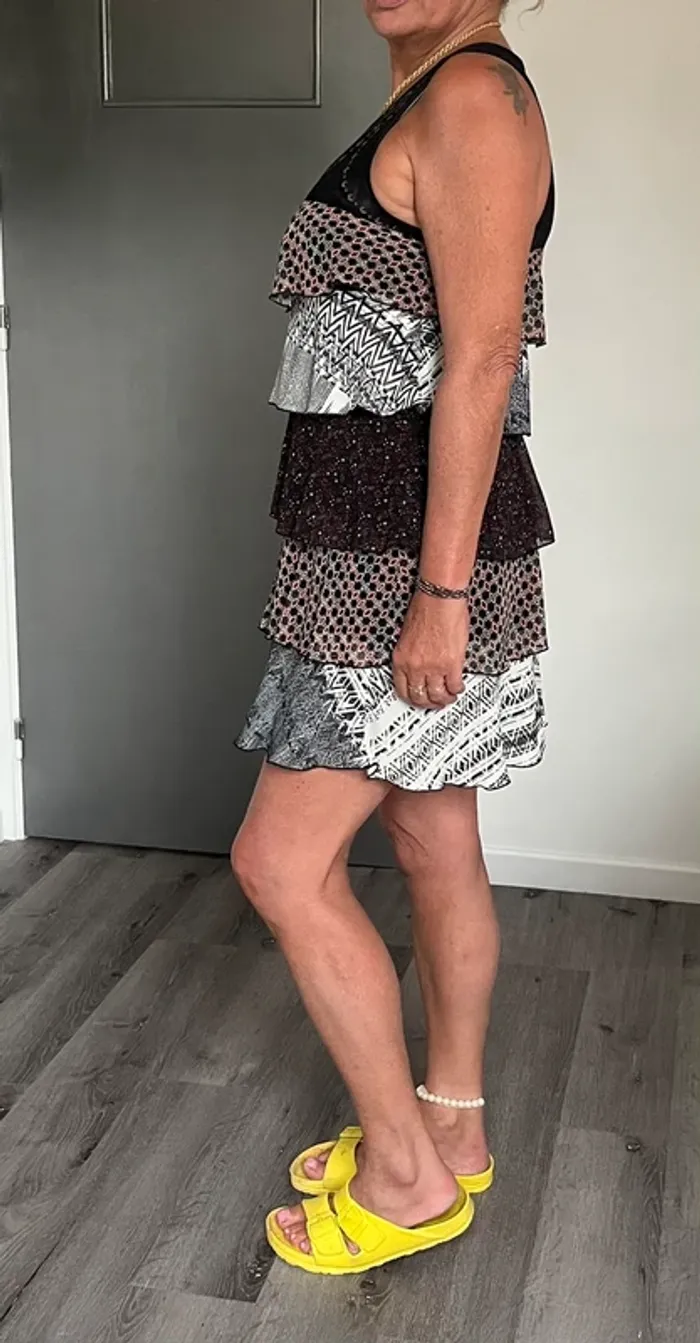 Jolie robe été lmv à volants taille 36-38 beg teille haut - photo numéro 10