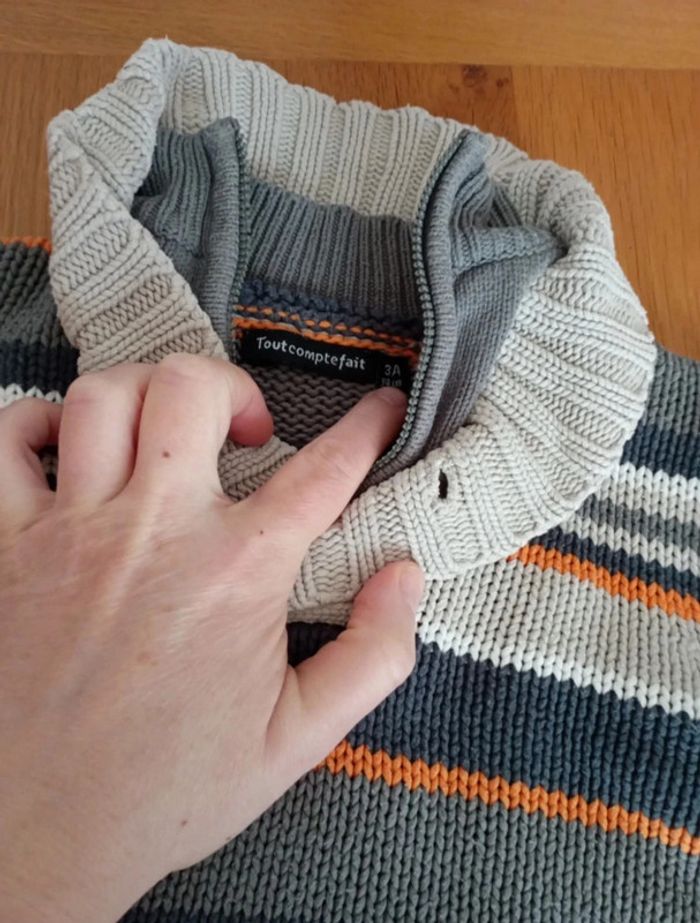 Lot de 1 pull et 1 gilet taille 3 ans en bon état - photo numéro 4