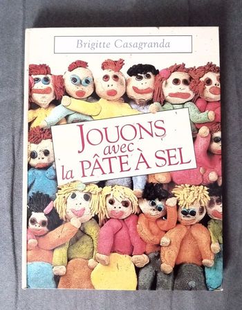 Livre, jouons avec la pâte à sel