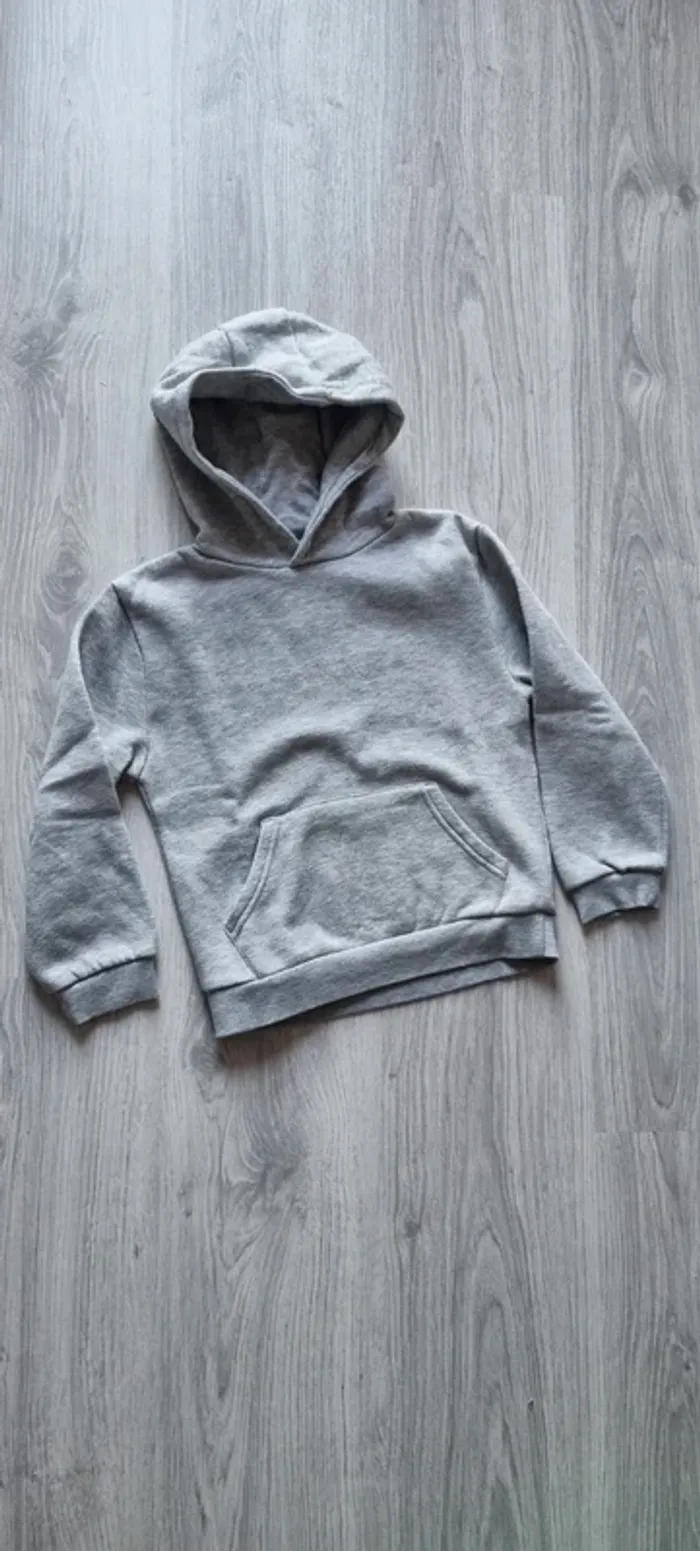 Sweat gris à capuche 6/7ans 120cm - photo numéro 2