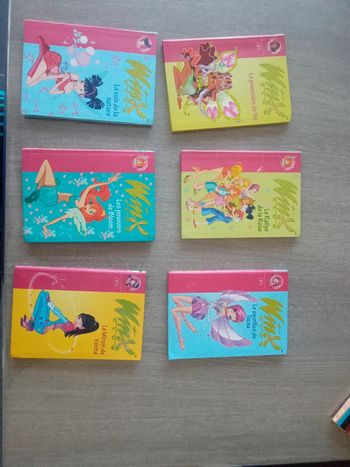 Lot livre Winx club.