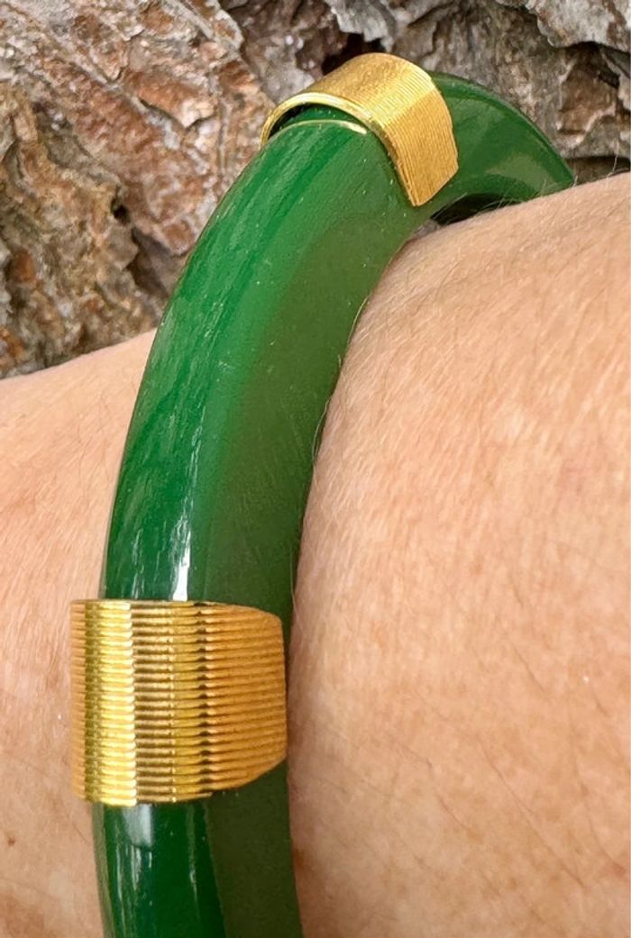 Jonc plat épais résine verte et acier inoxydable or 6,5 cm de diamètre mile Mila - photo numéro 9