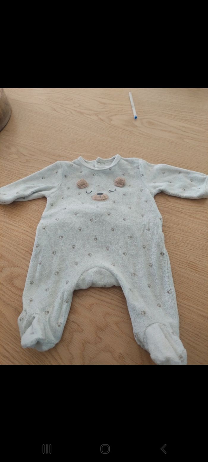 4 pyjamas 1 mois - photo numéro 4