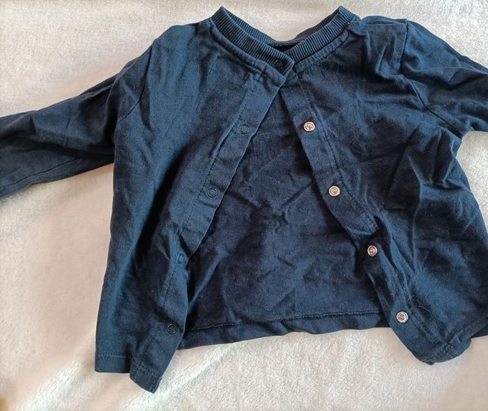 Ensemble t-shirt manches longues + pantalon 6 mois - Kiabi - photo numéro 3