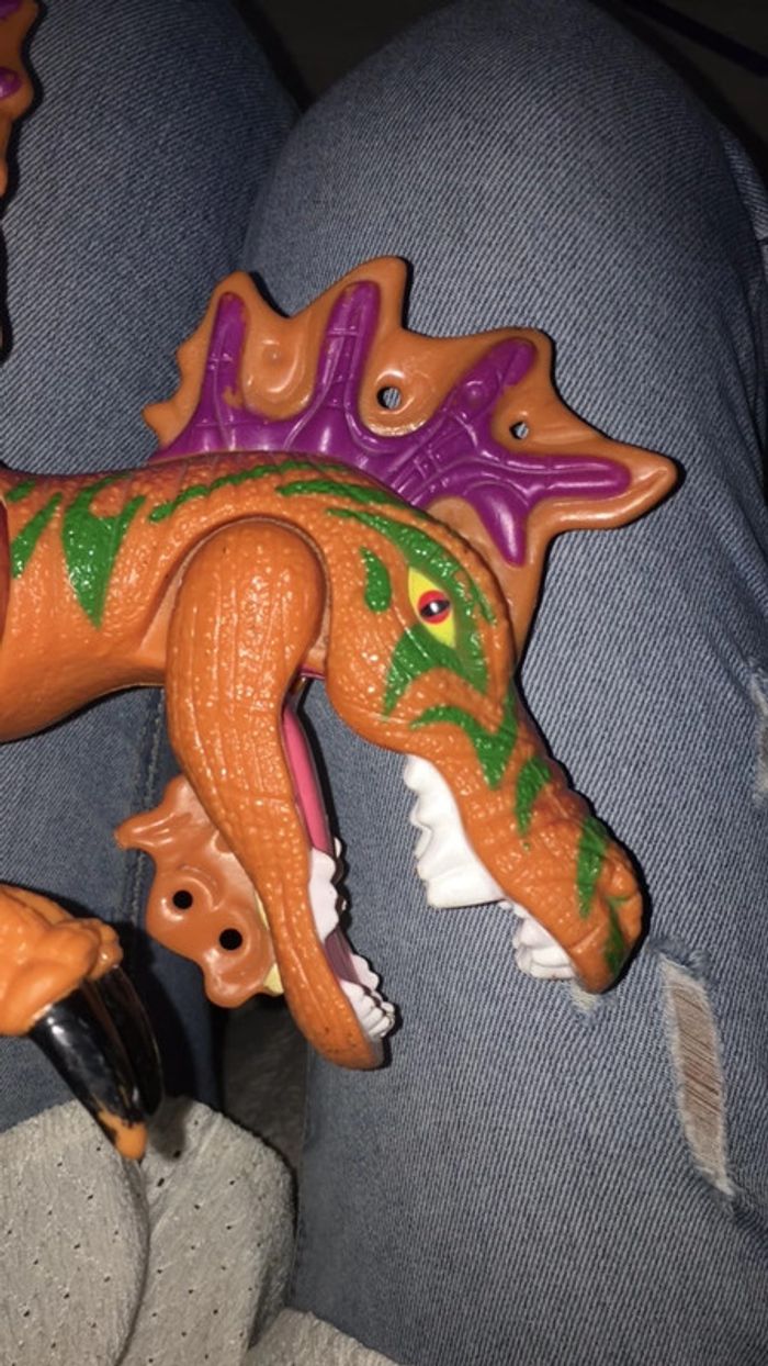 Gros dinosaure sonore et articulé - photo numéro 3