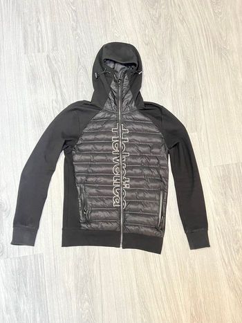 Veste Helvetica 