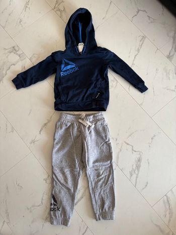 Bel ensemble Reebok T. 5 ans garçon TBE 