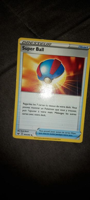 Carte pokémon dresseur super ball