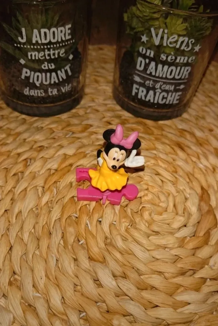 Figurine kinder surprise "minnie"