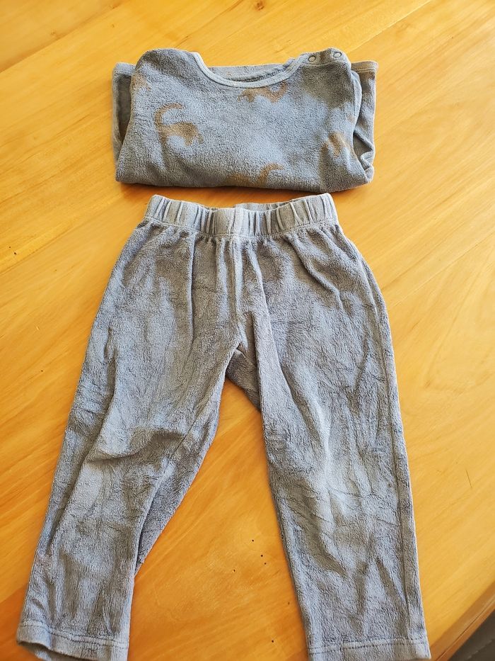 Pyjamas hiver 24 mois - photo numéro 2