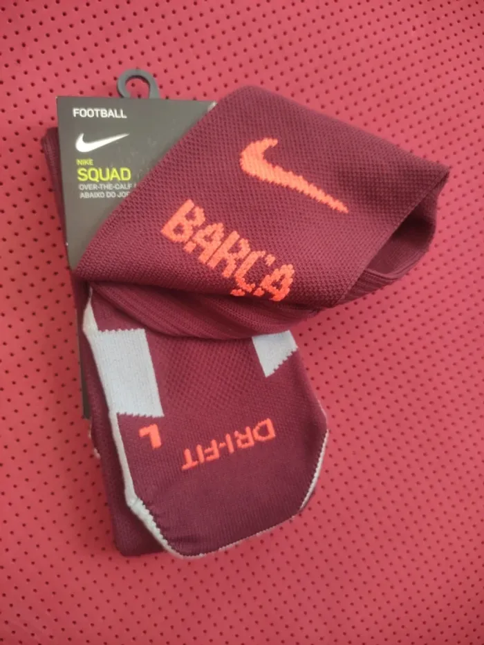Chaussettes de foot FC Barcelone, Nike Authentique Officiel taille 34/38, Neuf