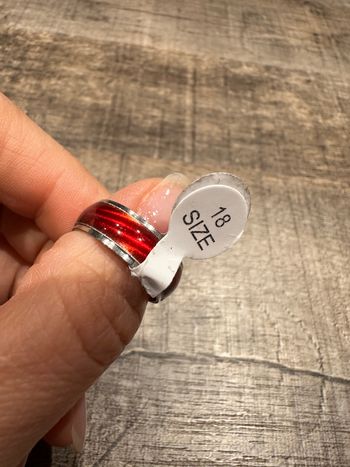 Bague anneau rouge T.18