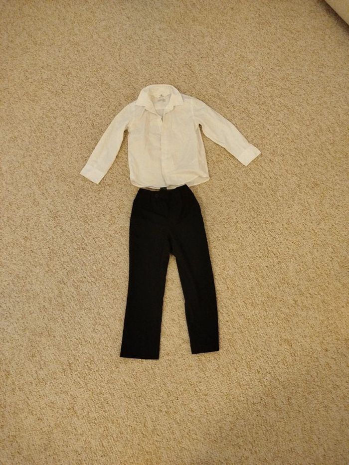 Ensemble costume habillé 4/5 ans très bonne état