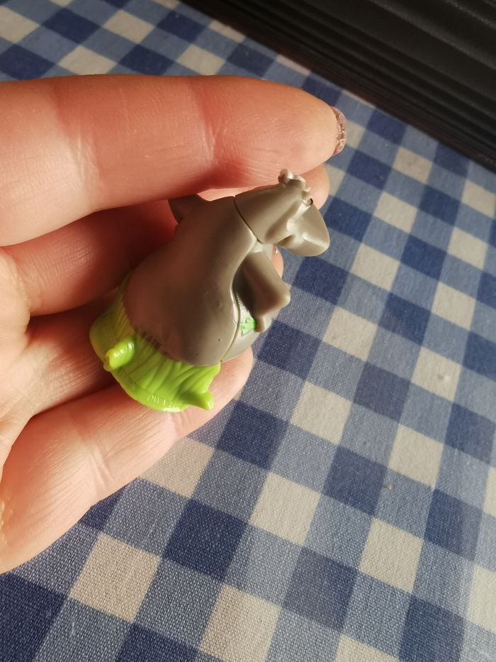 Figurine hippopotame Gloria Madagascar Kinder - photo numéro 3