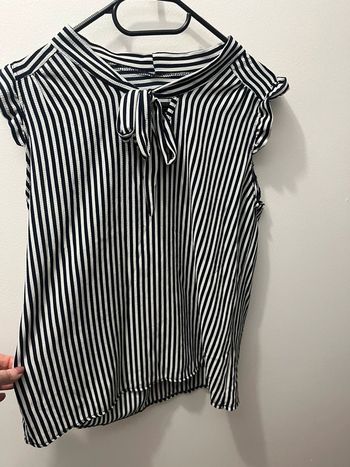Blouse rayée blanche et noire taille 38