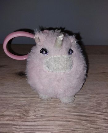 Petite peluche porte clé