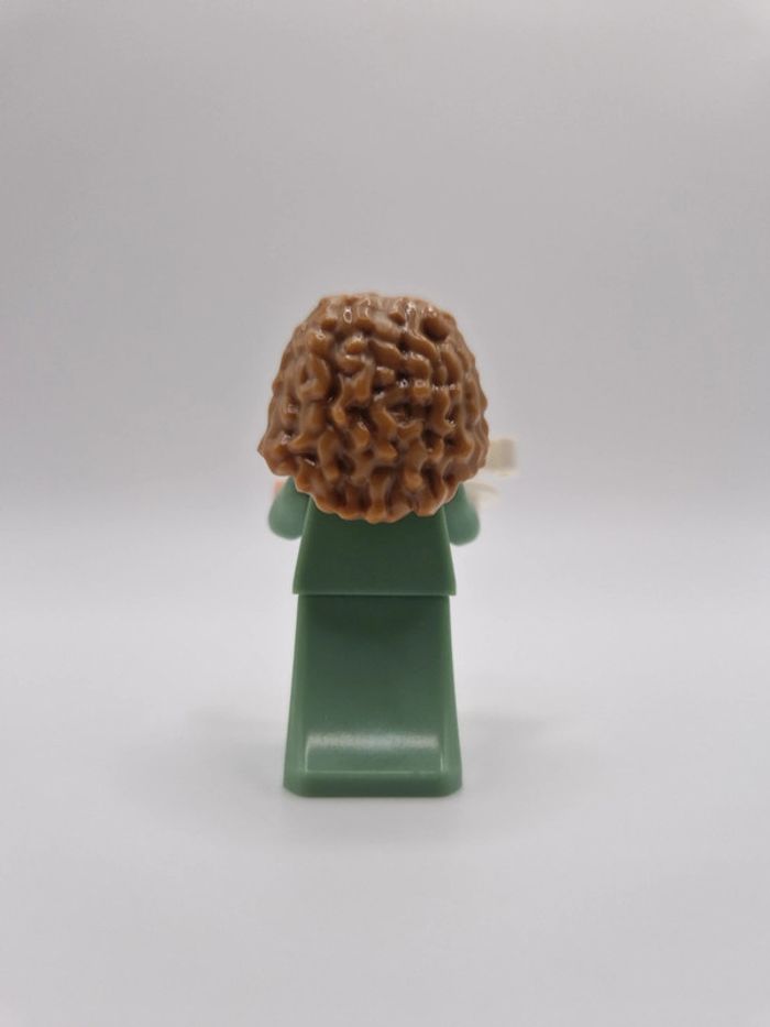 Figurine type lego Professeur Trelawney Harry Potter - photo numéro 4