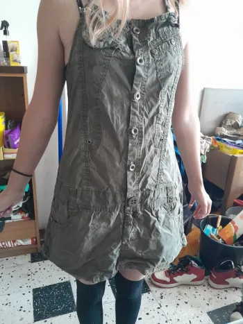 Robe kaki
