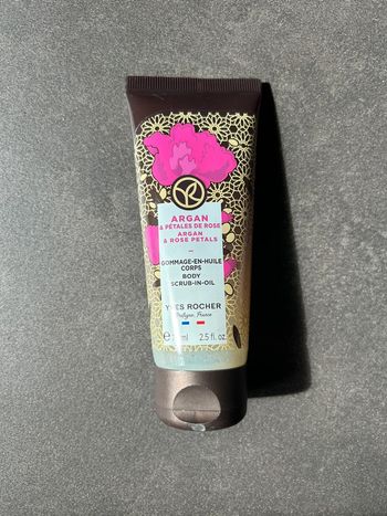 Gommage pour le corps Argan et pétales de rose neuf Yves rocher