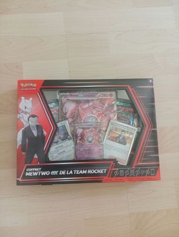 Coffret pokémon Mewtoo ex de la team Rocket neuf