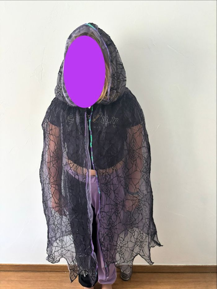 Cape toile araignée Disney