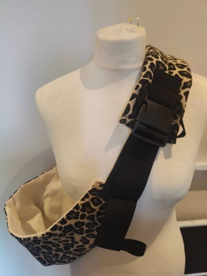 Porte bébé de hanche - photo numéro 3