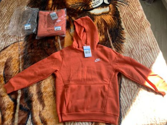 Pull nike neuf taille (enfant) M