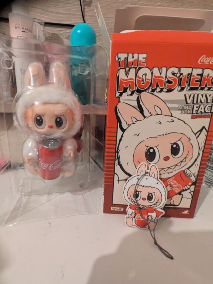 Labubu authentique coca cola canette