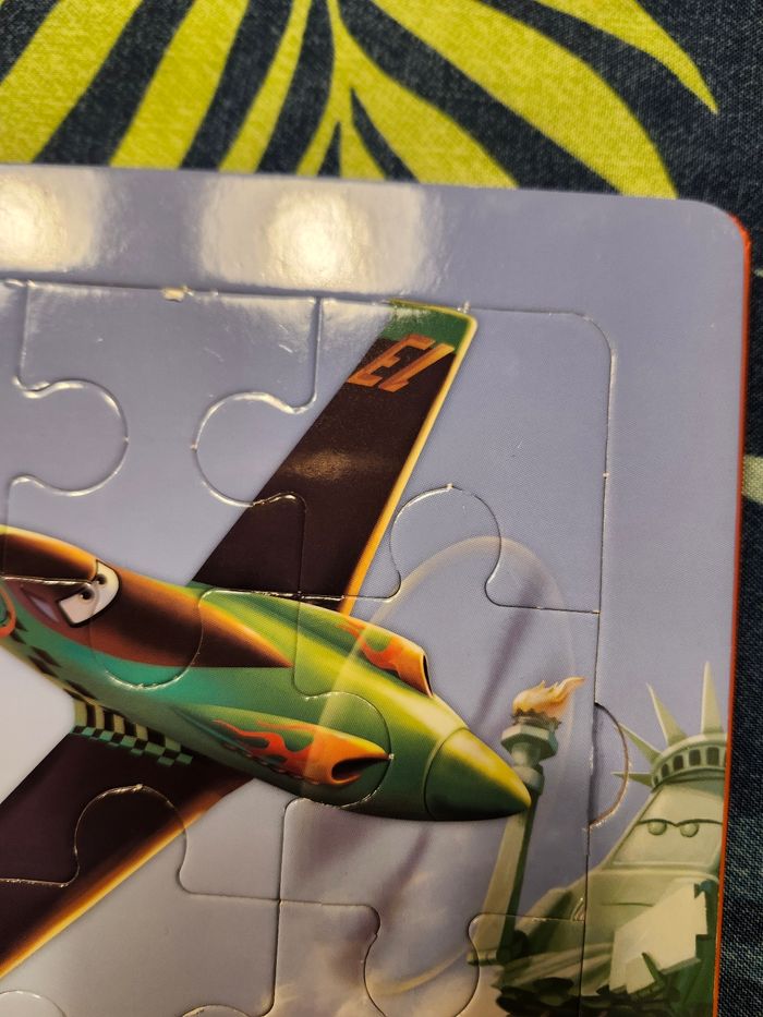 Livre mon petit livre puzzle planes disney enfant 5x9 pièces - photo numéro 10