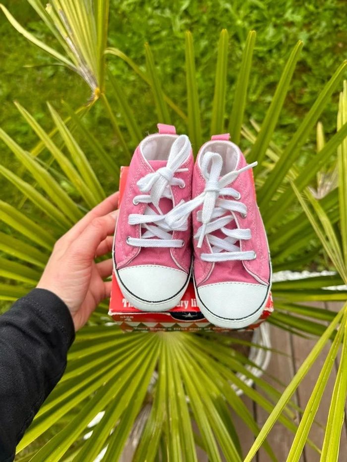 Chaussure converse rose clair taille 4 (9-12 mois) - photo numéro 2
