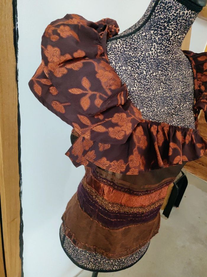 Haut habillé court à bretelles fines ultra vintage tendance Ibiza Batiste contient soie et laine - photo numéro 2