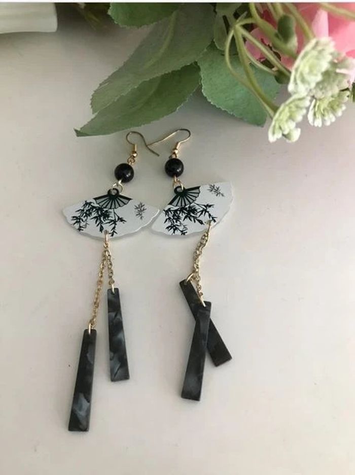 Boucles d'oreilles pendantes style éventail 🌸 - photo numéro 4
