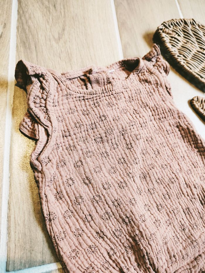 👶Body/barboteuse marron clair style gaze de coton - Taille 6 mois - photo numéro 4