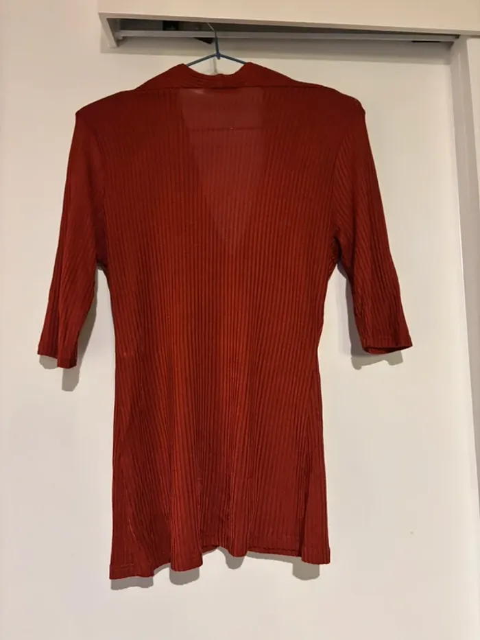 Top moulant col V Camaïeu taille 38-M très bon état - photo numéro 4