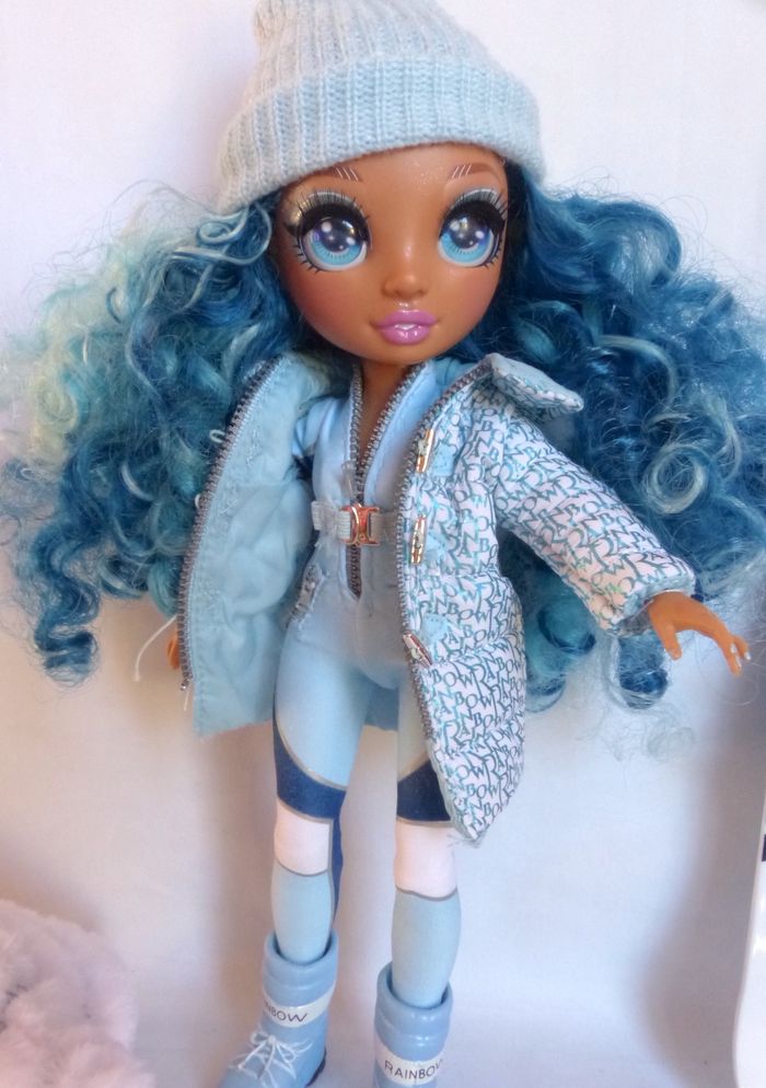 poupee Rainbow High Skyler Winter Wonderland - photo numéro 4
