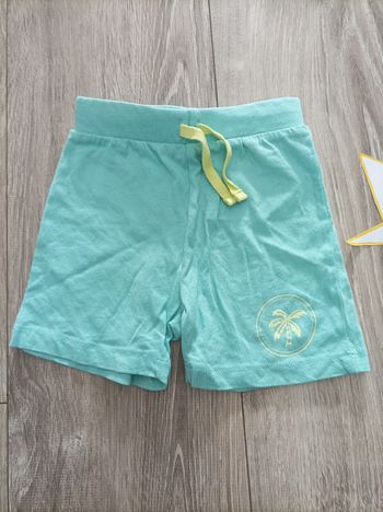 Short Primark 9-12 mois