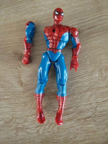 Spiderman cassé toybiz