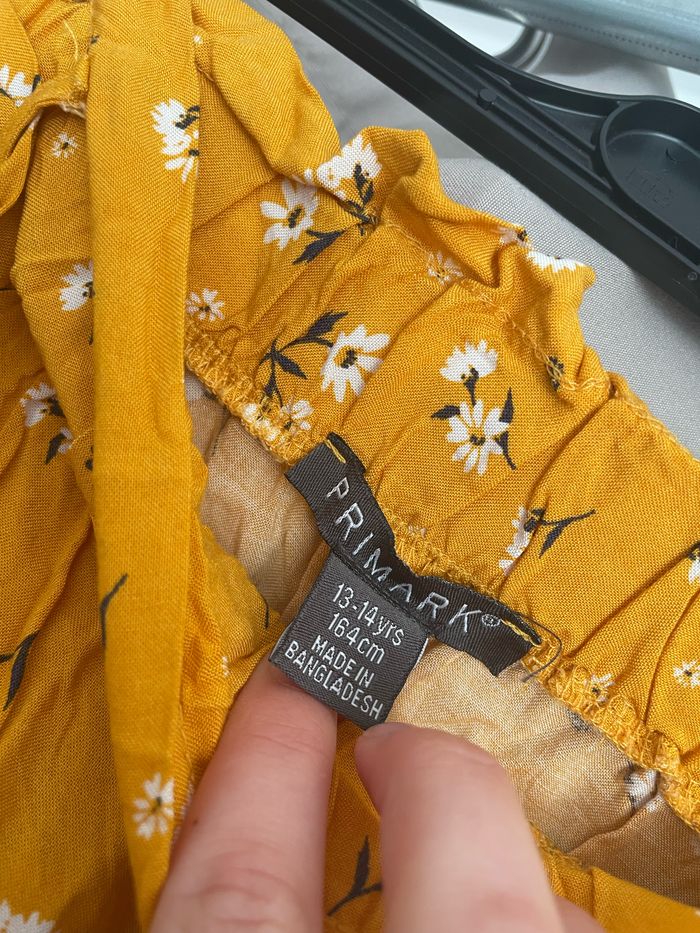 Short léger fille jaune avec fleurs - photo numéro 2