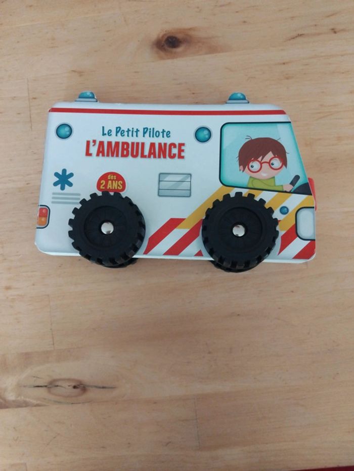 Livre le petit pilote l’ambulance