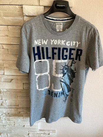 T-shirt hilfiger taille M