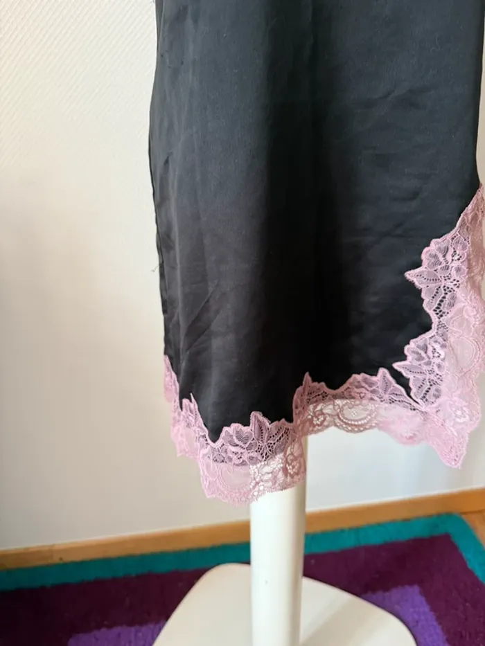 Nuisette en bon état taille M noir et rose Mosquitos - photo numéro 5