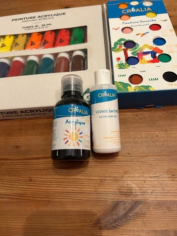 Ensemble peinture vernis et pochoirs 